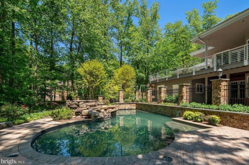 10011 Avenel Farm Dr, Rockville MD 20854-5410 exterior