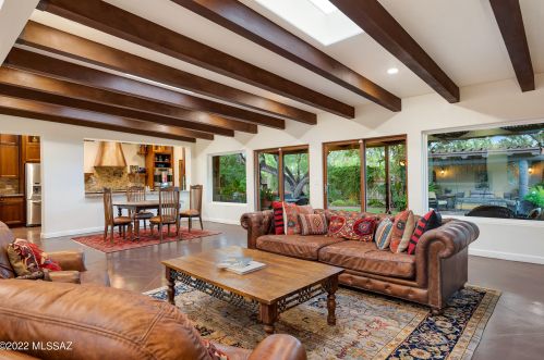 2100 4 St, Tucson AZ 85705-7806 exterior