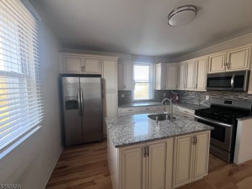 7 Berry Rd, Wantage NJ 07461-3009 exterior