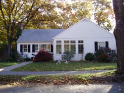 60 Manchester Rd, Newton, MA 02461-1123