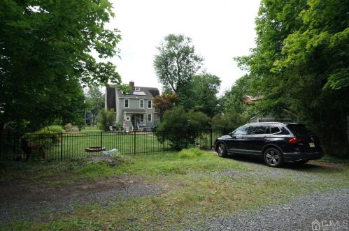 368 Middlesex Ave, Metuchen NJ  08840-1536 exterior