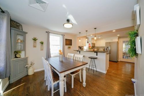 671 Frst St, Hartford CT 06118-2041 exterior