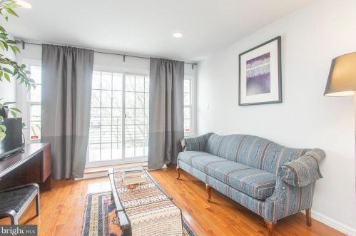 1709 Ellsworth St, Philadelphia PA 19146-3011 exterior