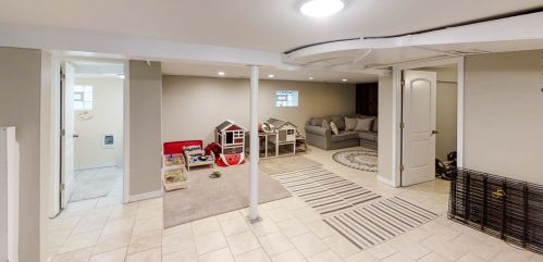 2916 Meade Ave, Chicago IL 60634-5024 exterior