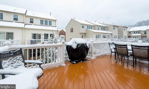 933 Hopkins Cor, Glen Burnie MD 21060-8452 exterior