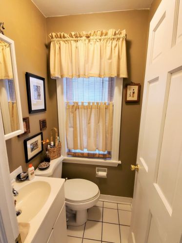 3031 Jarlath St, Chicago IL 60645-1127 exterior