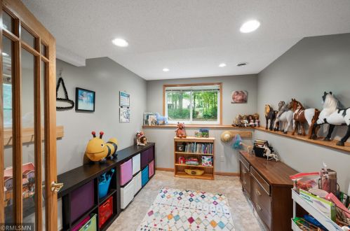 583 Burlington Rd, Saint Paul MN  55119-5322 exterior