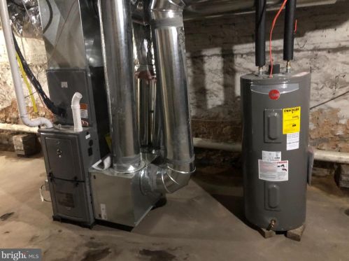 1725 23rd St, Philadelphia PA 19145-1910 exterior