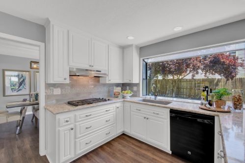 120 Hazelmere Dr, Folsom CA 95630-5522 exterior