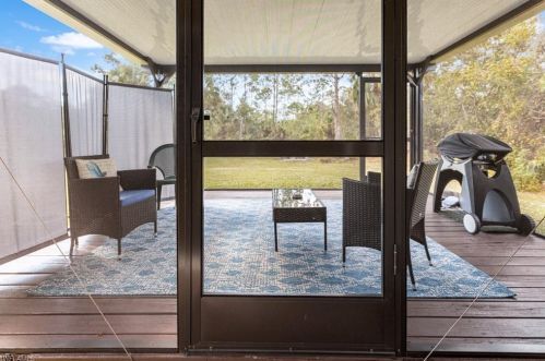 765 8 St, Naples FL 34120-0411 exterior