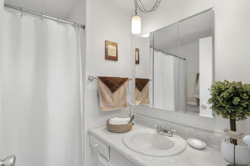 55 Cedar Cir, Folsom CA 95630-1755 exterior