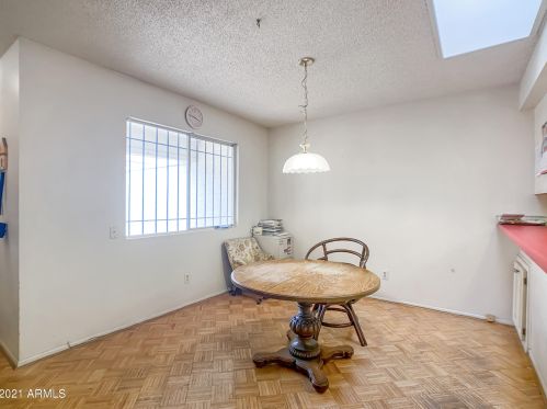 5654 12 St, Phoenix AZ 85086-7358 exterior