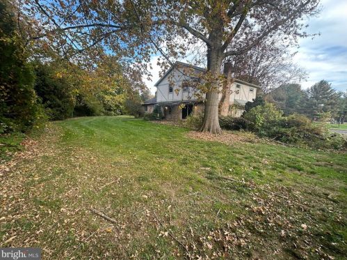 3750 Wheatsheaf Rd, Huntingdon Valley PA  19006-2810 exterior