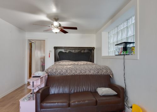 4327 Sacramento, Chicago IL 60655-2302 exterior