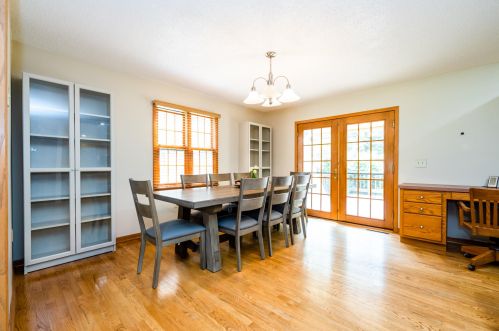 402 Lk St, Berrien Springs MI 49103-1220 exterior