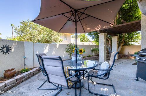 8649 51st St, Phoenix AZ  85044-5816 exterior