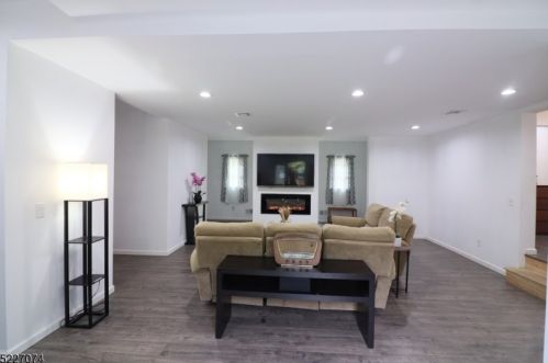 115 Scudders Rd, Sparta NJ  07871-3536 exterior