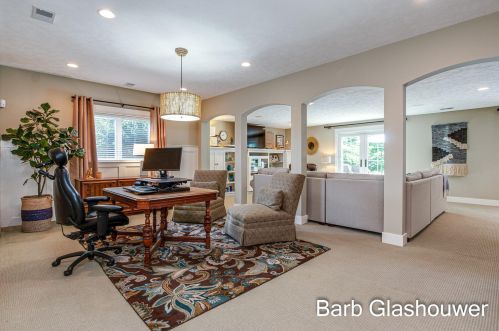 4424 Whitewood Farms Dr, Grand Rapids MI 49525-3487 exterior