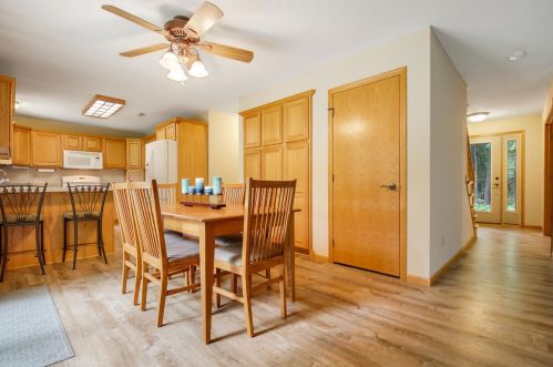 16 Baillon Ln, St Marys Point MN 55043-8714 exterior