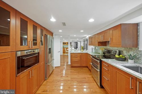 5066 Bonnie Branch Rd, Ellicott MD 21043-7002 exterior