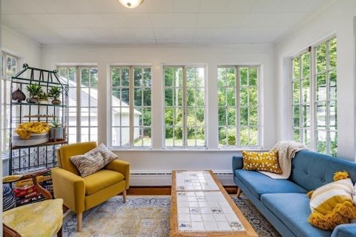 80 Roseland Ter, Springfield MA  01106-1128 exterior