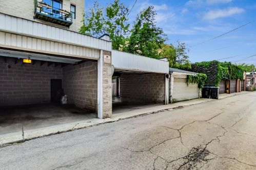 540 Oakdale Ave, Chicago IL 60657-2669 exterior