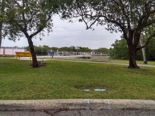 645 Oak St, Boynton Beach FL 33435-2806 exterior