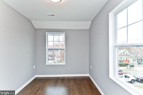 4650 Hayes St, Washington DC 20019-3611 exterior