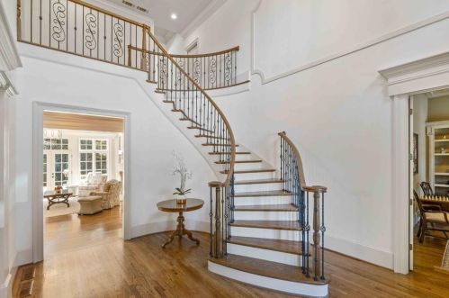 4968 Long Is Dr, Atlanta GA 30327-4904 exterior