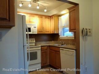 1411 Commonwealth Ave, Cleveland OH  44124-1749 exterior