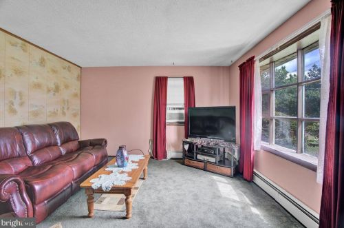 1013 Glasgow St, Pottstown PA 19464-6218 exterior