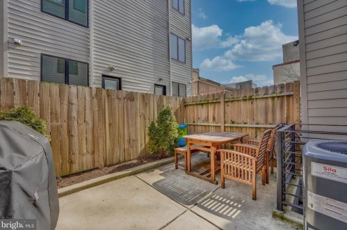 1333 2nd St, Philadelphia PA 19122-0033 exterior