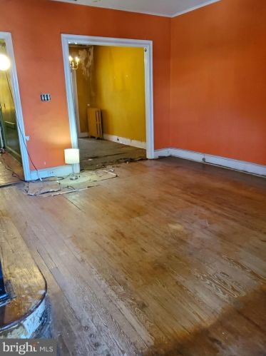 209 Cromwell Ter, Washington, DC 20002-1029