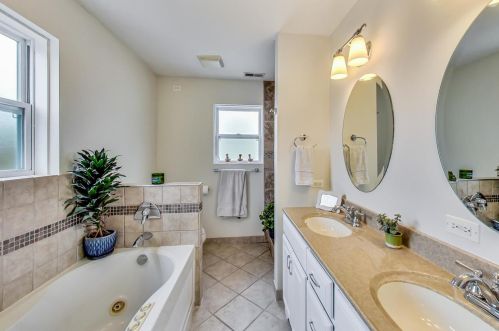 7106 Osceola Ave, Chicago IL 60634-3308 exterior