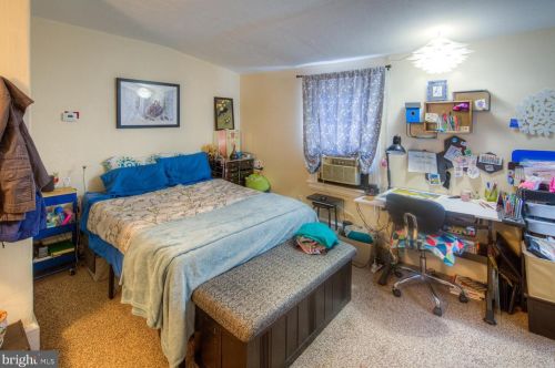 412 Delaware St, New Castle DE 19720-5045 exterior