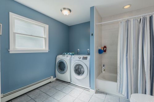 20 Grand Hvn Dr, Commack NY 11725-3126 exterior