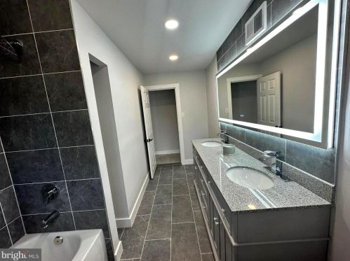 99 Elfreth Rd, Huntingdon Valley PA  19006-1210 exterior