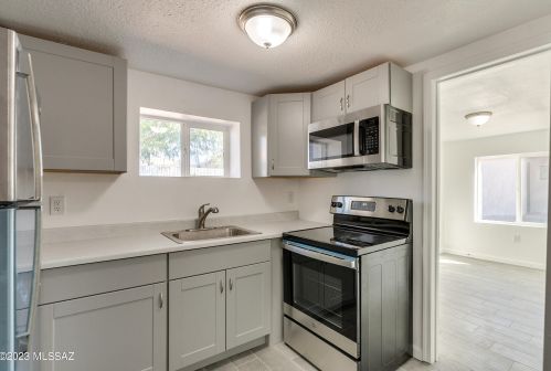 227 24 St, Tucson AZ 85713-1645 exterior