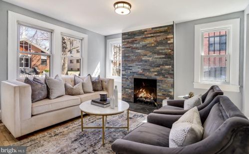 5111 Astor Pl, Washington DC  20019-6444 exterior