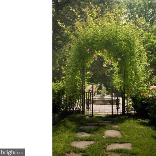 725 Darlington Rd, Media PA 19063-5605 exterior