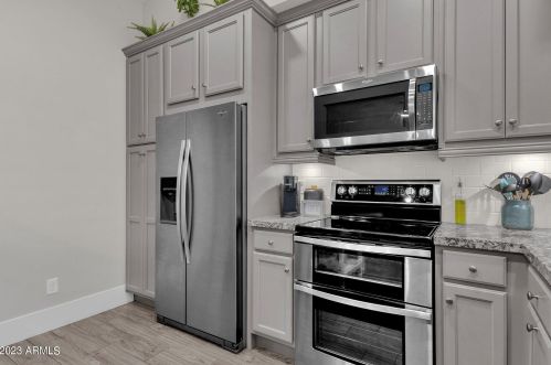 8969 8th Dr, Phoenix AZ  85021-8319 exterior