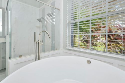 15410 Heathridge Dr, Tampa FL 33625-1638 exterior