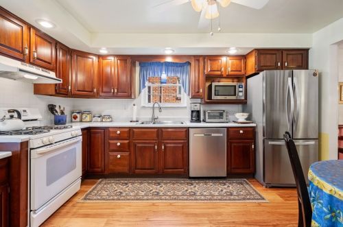 681 Carnival Dr, Pittsburgh PA 15239-2628 exterior