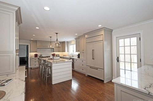 94 Spectacle Ln, Ridgefield CT 06877-5715 exterior