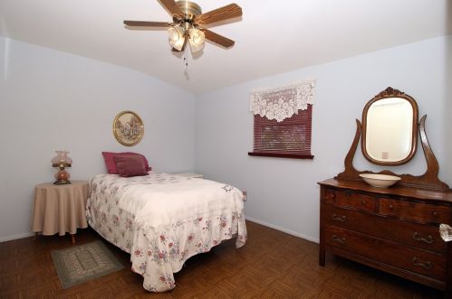 1238 Arrowood Dr, Pittsburgh PA 15243-1804 exterior