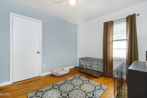 4114 Jefferson Ave, Grand Rapids MI 49548-3371 exterior