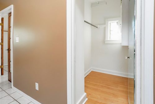 1113 Madison St, Milwaukee WI 53204-2218 exterior