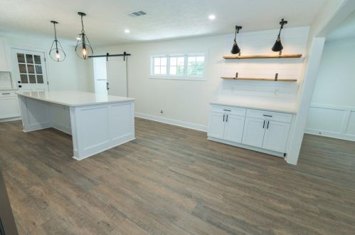 1246 Raintree Dr, Lithonia GA 30078-2122 exterior