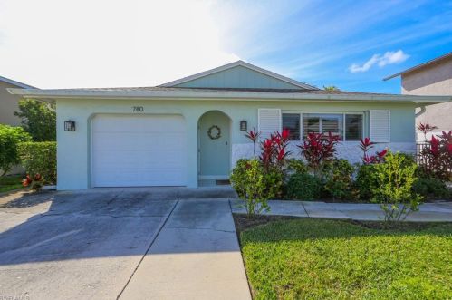 780 92nd Ave, Naples, FL 34108-2433