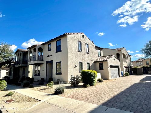 2363 Dusty Wren Dr, Phoenix AZ  85085-7031 exterior